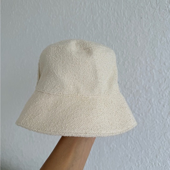 Helen Kaminski Texture-Finish Bucket Hat - Picture 4 of 7